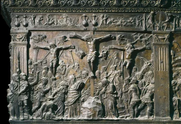 Représentation du bon larron Dismas et du mauvais larron Gesmas, crucifiés avec Jésus-Christ. Bas-relief de la chaire de gauche, vers 1460