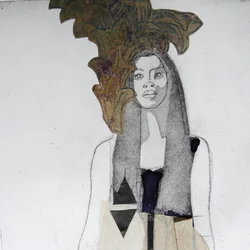 Femme aux feuilles dorées