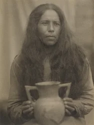 Femme cherokee, vers 1929 (photo n/b)