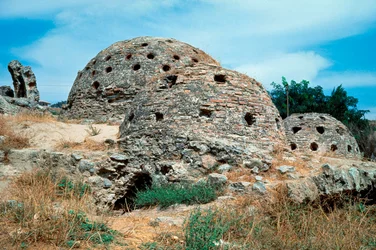 Dômes des bains (hammams) du 14e siècle