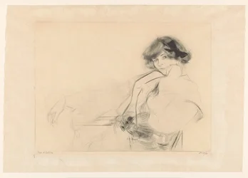 Jeune femme avec un nœud dans les cheveux assise sur une chaise