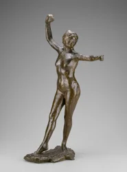 Danseuse prête à danser, pied droit en avant