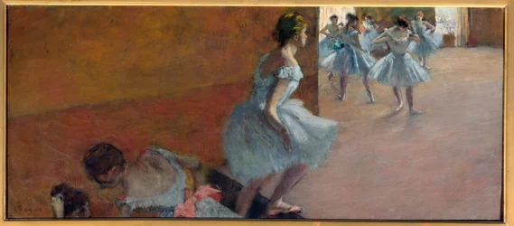 Danseuses montant les escaliers