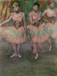 Danseuses portant des jupes couleur saumon