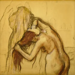 Femme se séchant