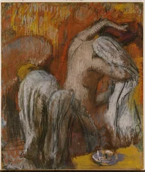 Femme se séchant