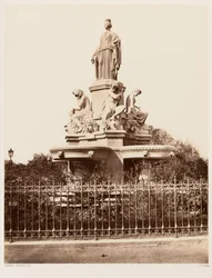 Nîmes, fontaine