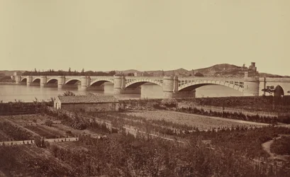 Tarascon. Viaduc