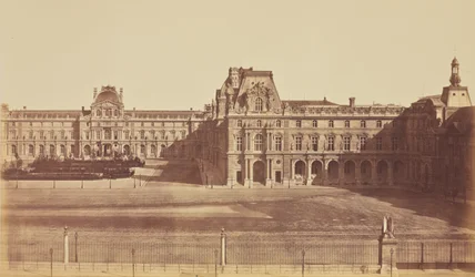 La Cour Napoléon vue des Tuileries, Louvre, Paris