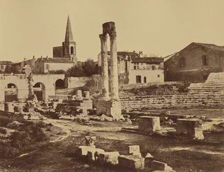 Théâtre romain à Arles