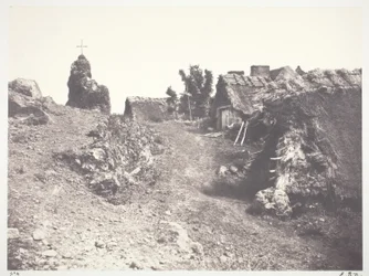 Chaumieres en Auvergne, avec un calvaire