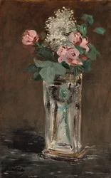 Fleurs dans un vase en cristal