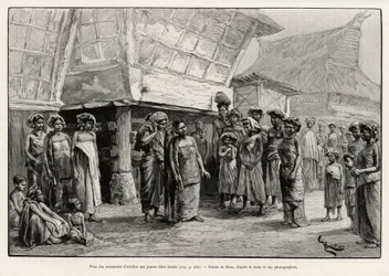 Jeunes filles Batak jouant avec des ornements d