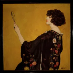 Femme de profil avec kimono