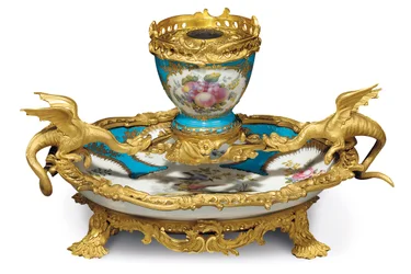 Encrier turquoise de style Sèvres de William IV, porcelaine probablement du XVIIIe siècle, ornement c.1835-40