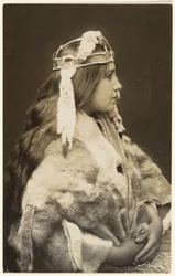 [Naida, la fière princesse]