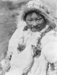 Enfant esquimau identifié comme Uyowutcha, probablement originaire de l