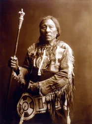 Running Rabbit (Aatsista-Mahkan 1833-1911), Indien Blackfeet, v. 1900, photo d