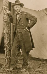 Le général U.S. Grant à son quartier général de Cold Harbor (Virginie) en 1863 (photo)