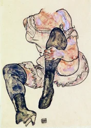 Femme assise avec la jambe gauche pliée (torse)