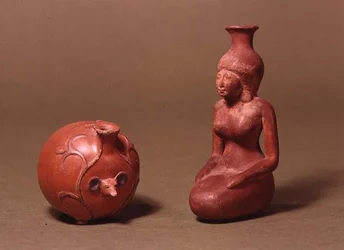 Vaisseaux en forme de fille et de hérisson
