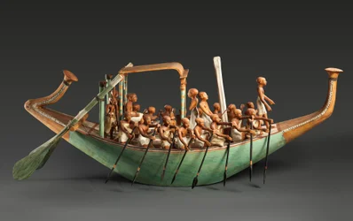 Modèle de bateau à pagaie, Moyen Empire