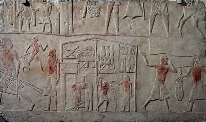 Disposition des aliments dans les entrepôts, relief mural en calcaire, de la tombe Memphite de Horemheb à Saqqara, Civilisation égyptienne, Nouvel Empire, Dynastie XVIII