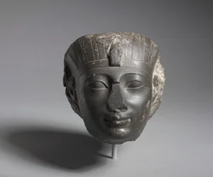 Tête de la reine Hatchepsout, vers 1479-1457 av. J.-C.
