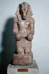 Statue agenouillée d