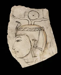 Ostracon avec le portrait du pharaon Amenhotep Ier, patron vénéré des artisans de Deir el Medina ...