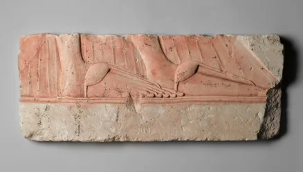 Relief représentant les pieds sandales de femmes royales, de Tell el-Amarna, Nouvel Empire, vers 1353-1332 av. J.-C.