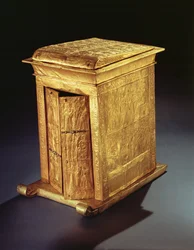 Le sanctuaire doré de Toutankhamon, Nouvel Empire