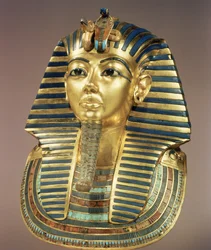 Masque funéraire en or, de la tombe de Toutankhamon