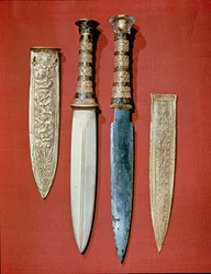 Les deux poignards du roi, de la tombe de Toutânkhamon (vers 1370-52 av. J.-C.), Nouvel Empire