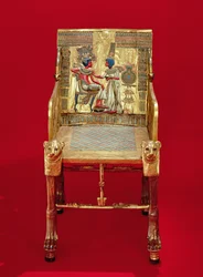 Le trône, provenant de la tombe de Toutânkhamon (v. 1370-1352 av. J.-C.), Nouvel Empire