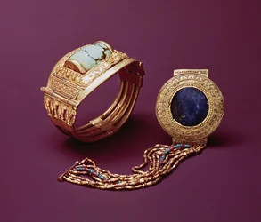 Deux bracelets, de la tombe de Toutankhamon (c.1370-1352 av. J.-C.) Nouvel Empire