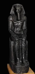 Statue en diorite du pharaon Ramsès II ...