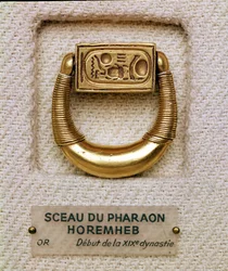 Bague portant le sceau du général Horemheb (v. 1323-1295 av. J.-C.), Nouvel Empire