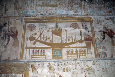 Bateau sacré, bas-relief, chapelle d