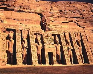 Le temple de la reine Néfertari, également dédié à Hathor d