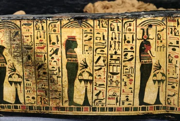 Détail de la base extérieure du cercueil de la momie de Nesyamun, probablement trouvé à Deir El-Bahri, Nouvel Empire, vers 1100 av. J.-C.