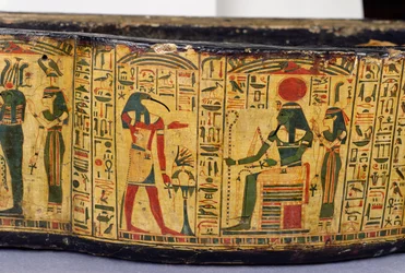 (détail) de la base extérieure du cercueil de la momie de Nesyamun, peut-être trouvé à Deir El-Bahri, Nouvel Empire, vers 1100 av. J.-C.