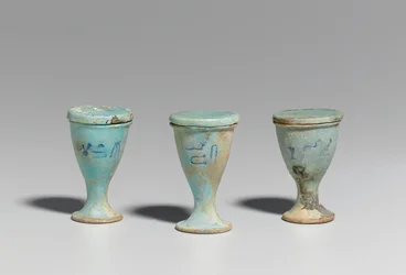Trois tasses, 664-30 av. J.-C., Période tardive - Période ptolémaïque