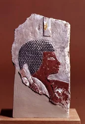 Tête en relief de Marine