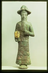 Dieu élamite avec main en or de Suse, sud-ouest de l