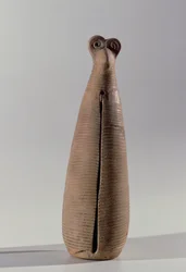 Instrument à vent en forme de femme en robe, de Lorestan, Iran, début du Ier millénaire av. J.-C.