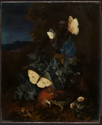 Nature morte avec un chardon, un bolet, un escargot, un lézard, des papillons et une abeille dans un paysage
