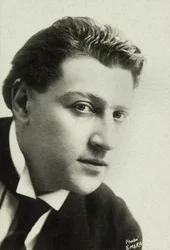 Portrait de Sacha Guitry (photo)