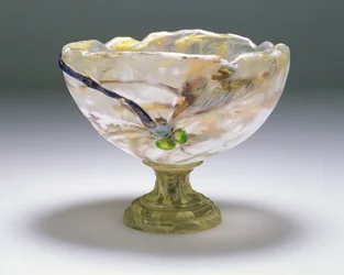 Coupe marqueterie intercalaire gravée, appliquée et superposée