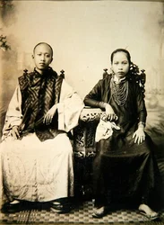 Garçon et fille annamites au centre du Vietnam, vers 1875